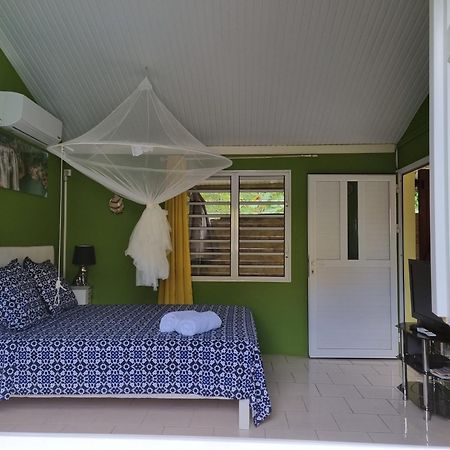 Ti Kaz A Annick Villa Bouillante Luaran gambar